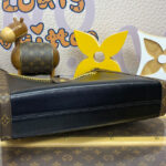 Louis Vuitton Nova MM M13137 Black